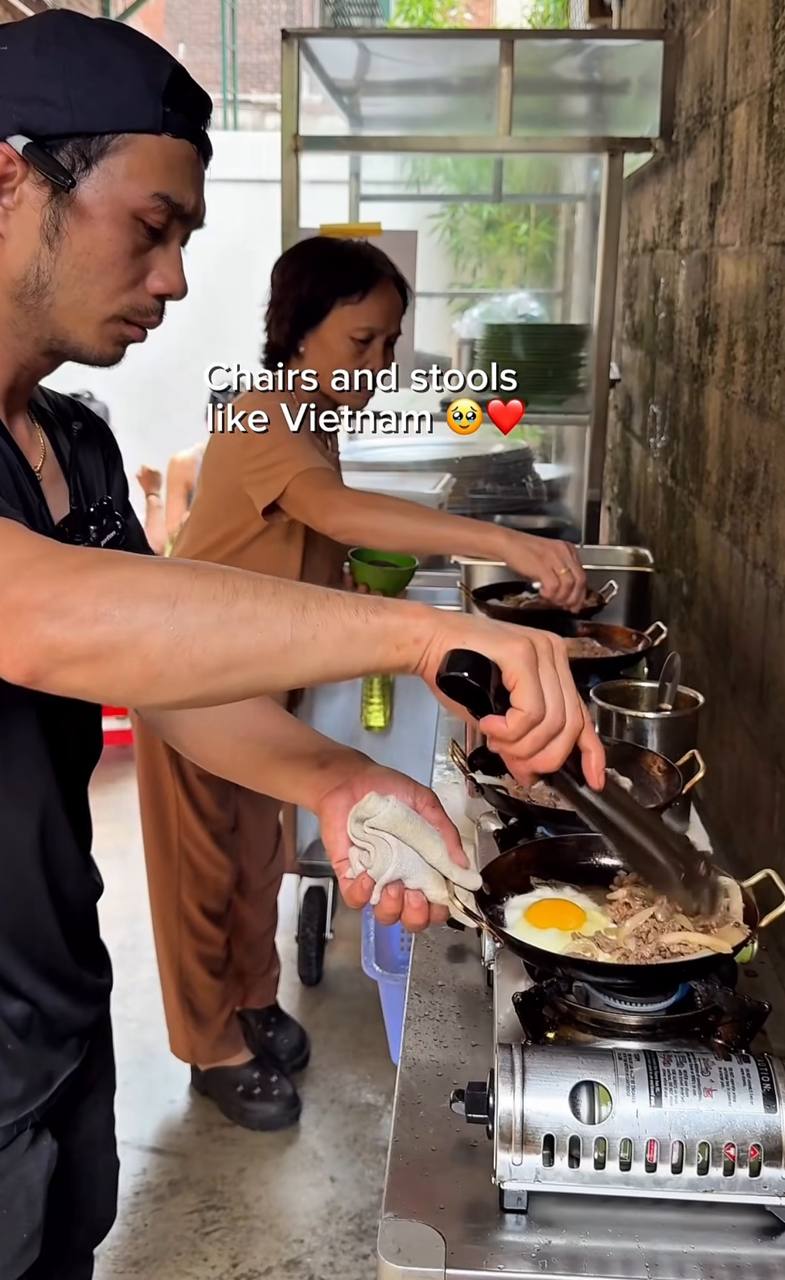 Ẩm thực Việt đang làm khuynh đảo nước Mỹ: Liều thuốc giảm đau cho chứng nhớ nhà vô tình khiến khách Tây xếp hàng mê mẩn - Ảnh 26.