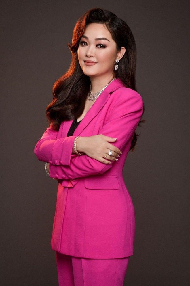 Á hậu Hoàng Thanh Nga vừa bị bắt trong đường dây buôn lậu kim cương xuyên quốc gia là ai?- Ảnh 4.