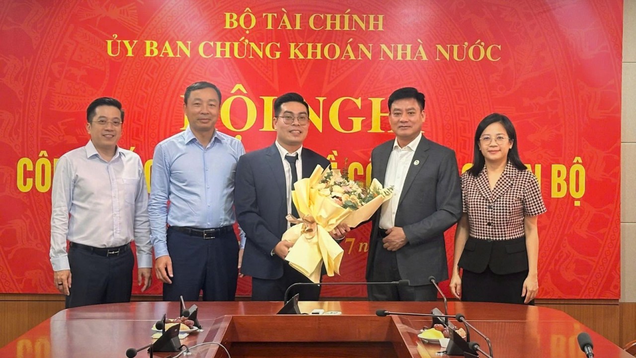 Bổ nhiệm Phó Trưởng ban Tổ chức và quản lý nguồn nhân lực Ủy ban Chứng khoán Nhà nước Bổ nhiệm Phó Trưởng ban Tổ chức và quản lý nguồn nhân lực Ủy ban Chứng khoán Nhà nước