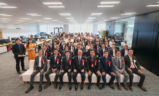 Chủ tịch doanh nghiệp công nghệ Việt đặt mục tiêu IPO tại Nhật Bản: 'Cụm từ lao động giá rẻ không còn đúng với kỹ sư trong nước'- Ảnh 9. Chủ tịch doanh nghiệp công nghệ Việt đặt mục tiêu IPO tại Nhật Bản: 'Cụm từ lao động giá rẻ không còn đúng với kỹ sư trong nước'- Ảnh 9.