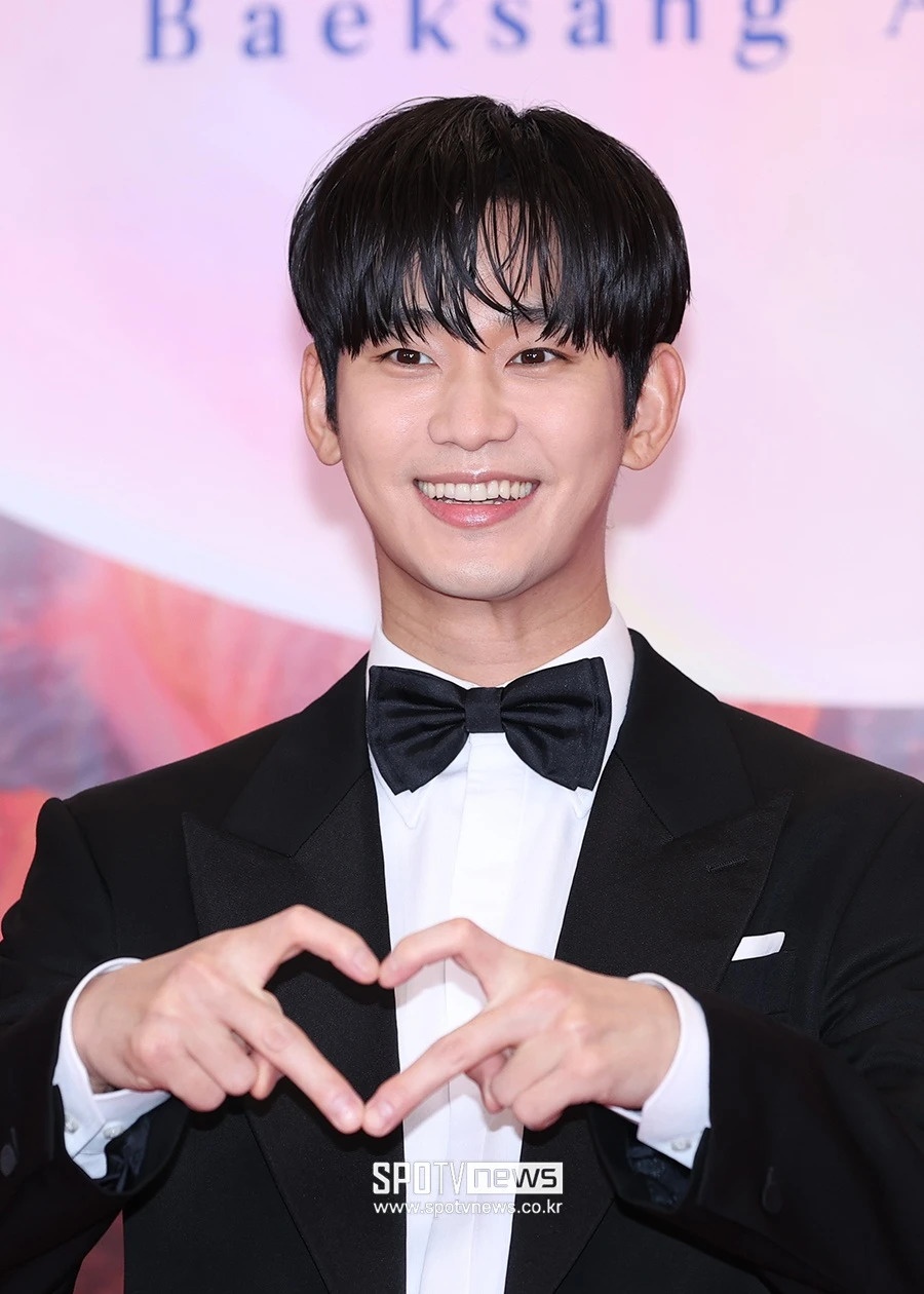 Kim Soo Hyun đón tin vui sau 16 tháng dính scandal hẹn hò rúng động giới giải trí Hàn Quốc- Ảnh 2.