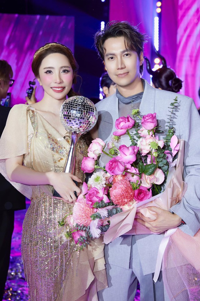 Nam NSƯT đình đám cưới lần 3, vợ mới là nữ diễn viên nóng bỏng, đã yêu 1 năm?- Ảnh 6.