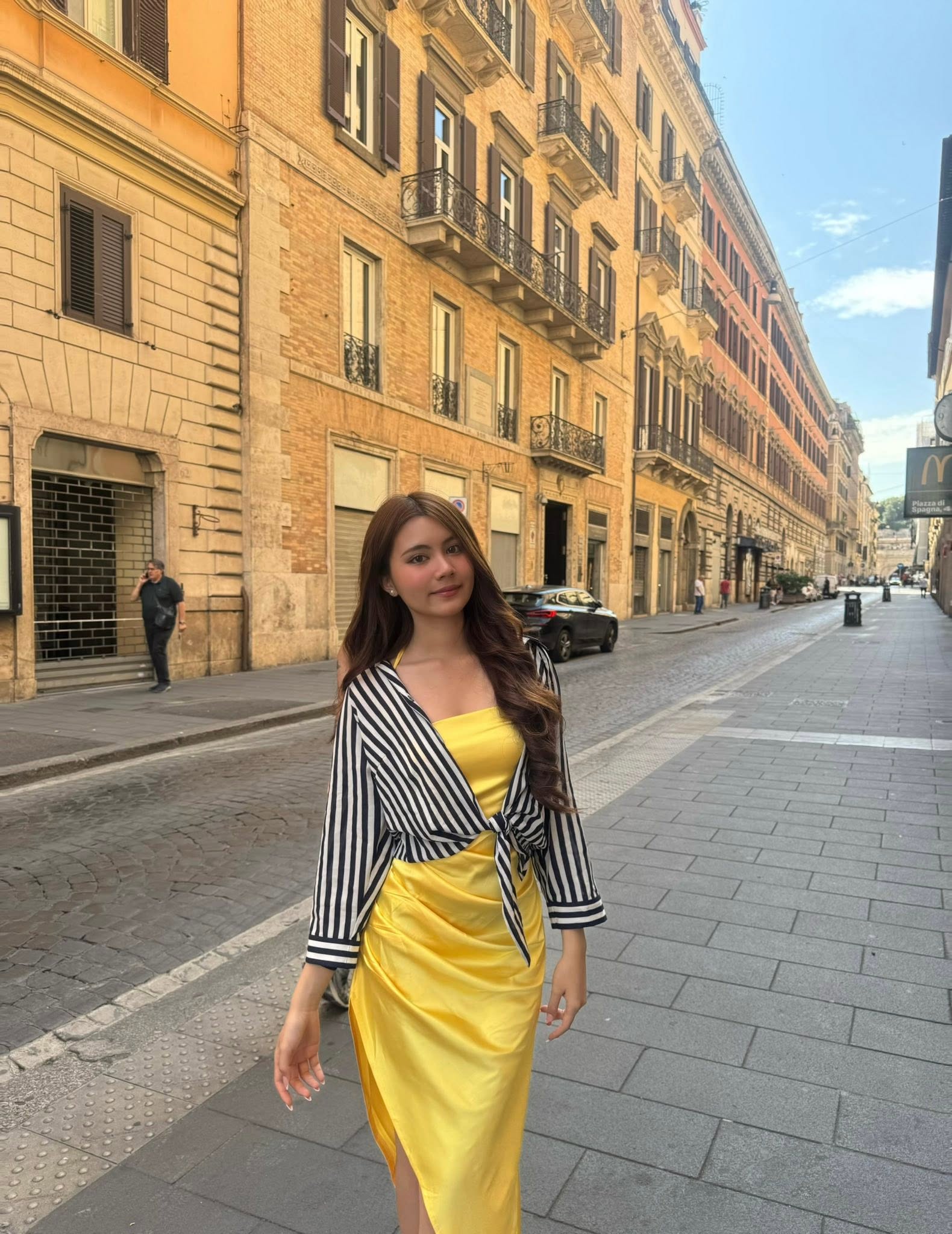 Tiểu công chúa showbiz vừa tròn 18 tuổi: Visual nở rộ như hoa, gu mặc cũng "trổ mã", đẹp đến khó rời mắt - Ảnh 12.