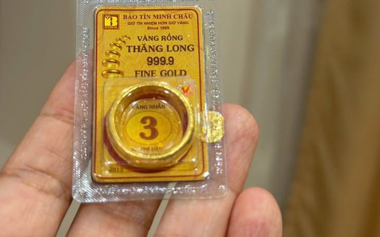 Vì sao nhiều người bán vàng?- Ảnh 1.