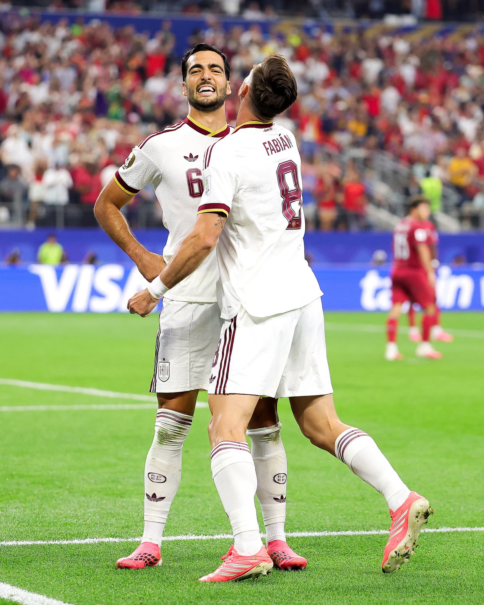 Tây Ban Nha thắng 1-0 Bồ Đào Nha, Ronaldo "trắng tay" ở đấu trường World Cup sau 20 năm  - Ảnh 1.
