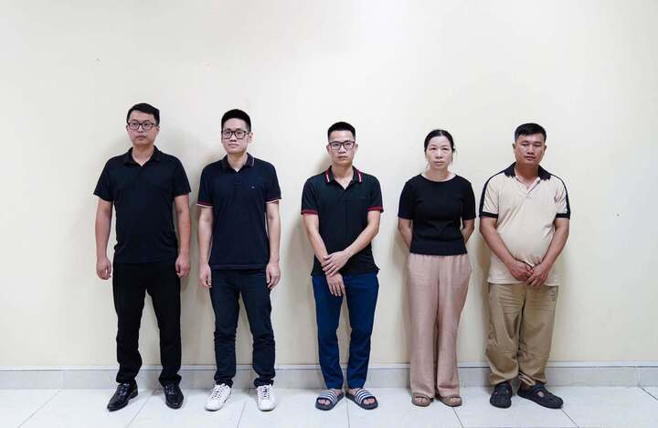 Khởi tố 5 giám đốc, nhân viên công ty cài 'win lậu', crack phần mềm máy tính- Ảnh 1.