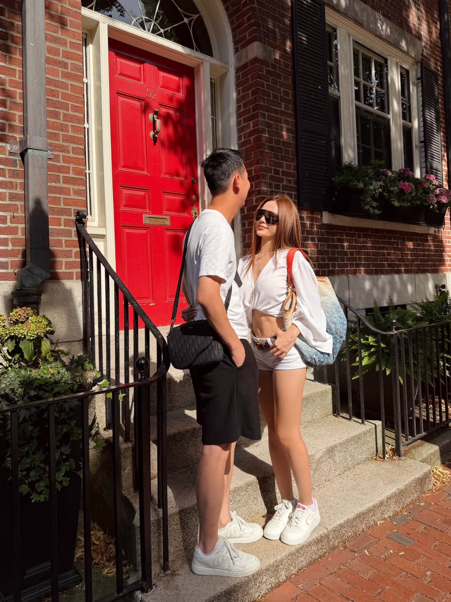 Thiếu gia chuỗi khách sạn TP.HCM từng mang túi Louis Vuitton ra Hà Nội tán tỉnh mỹ nhân và cái kết 15 năm sau- Ảnh 3.