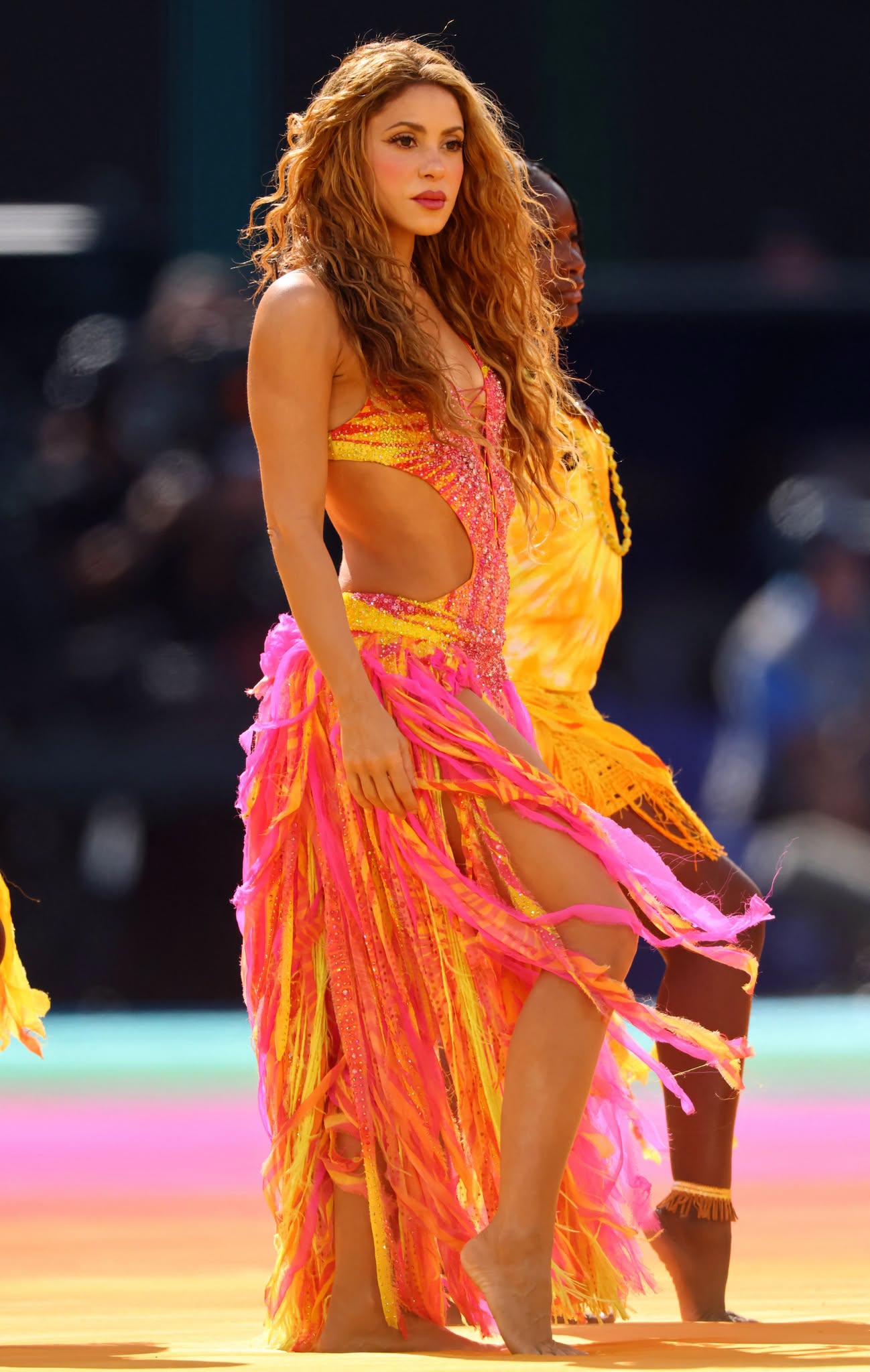 Lật tẩy nhan sắc "phi lý" của Shakira - Madonna ở chung kết World Cup- Ảnh 3.