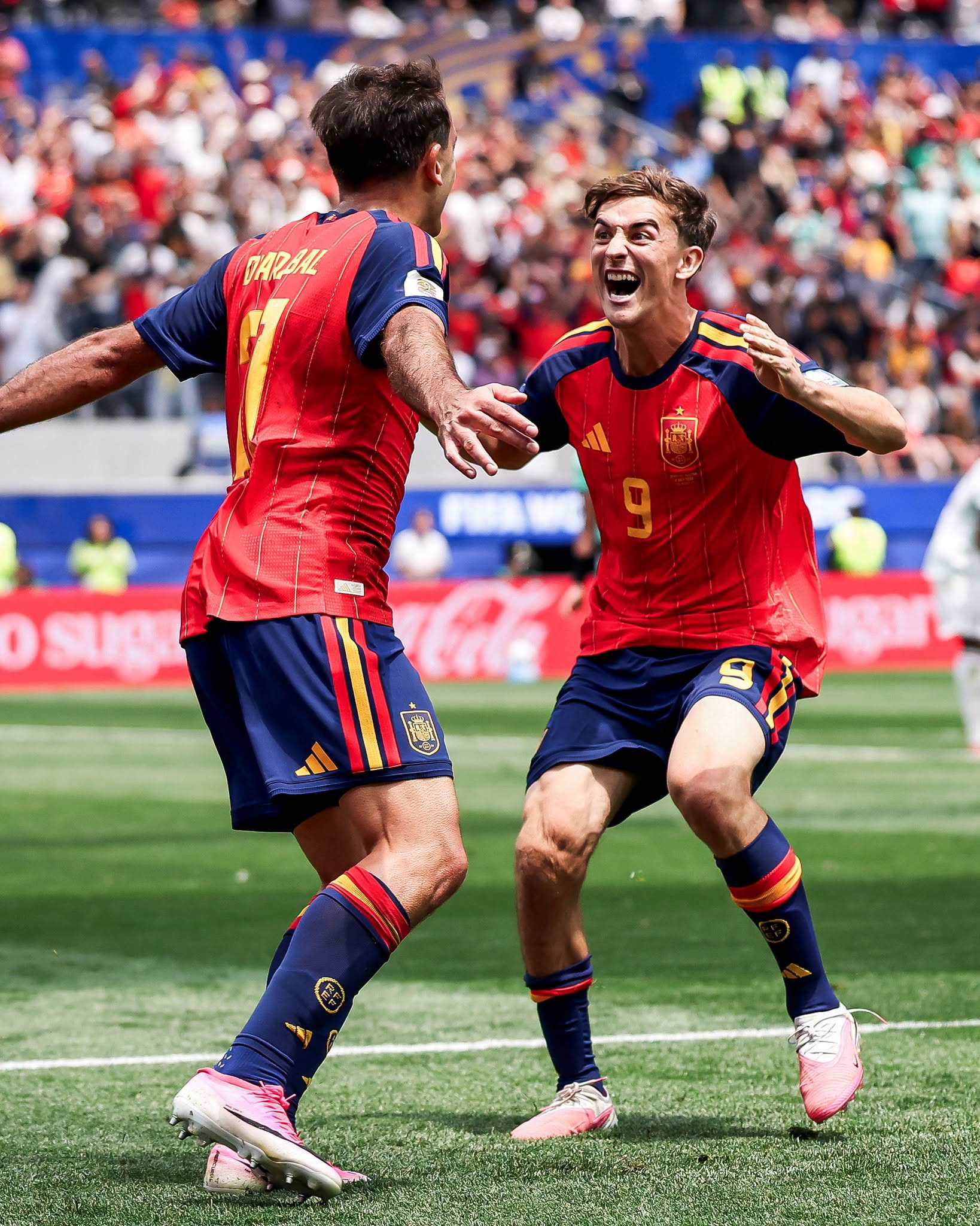 Tây Ban Nha đè bẹp Áo 3-0, chấm dứt 16 năm chờ đợi ở vòng knock-out World Cup - Ảnh 5.