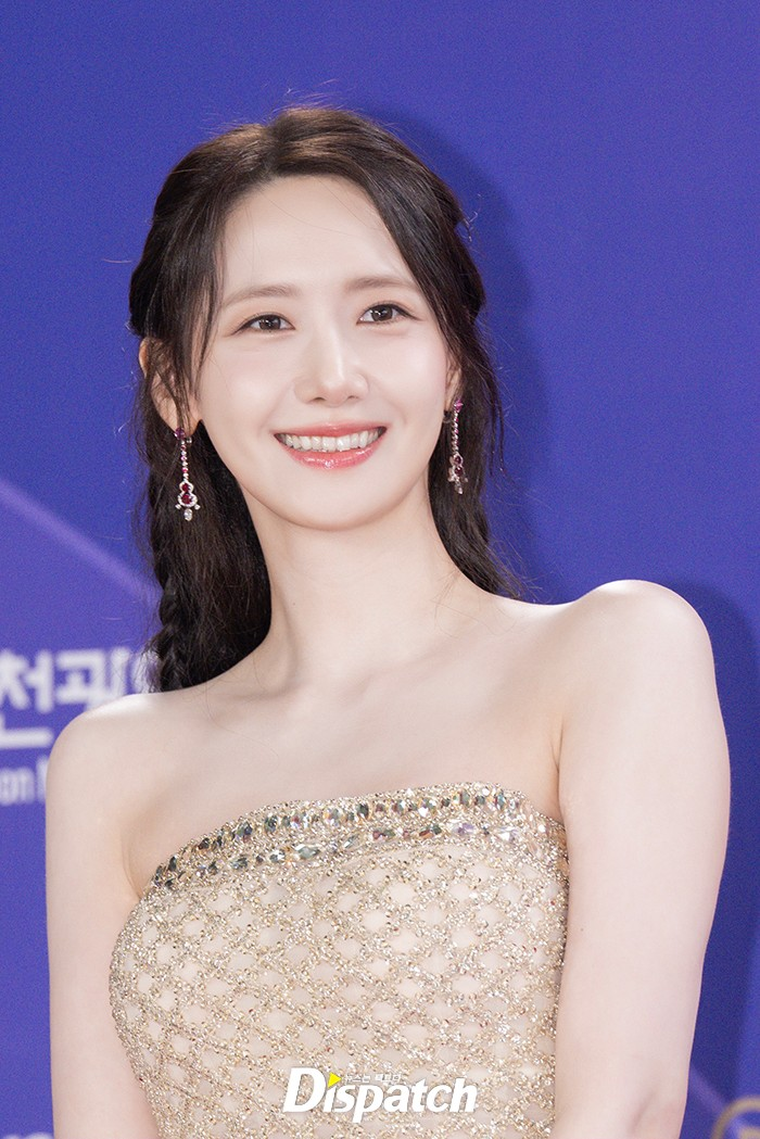 Siêu thảm đỏ Rồng Xanh 2026: Yoona (SNSD) như công chúa 