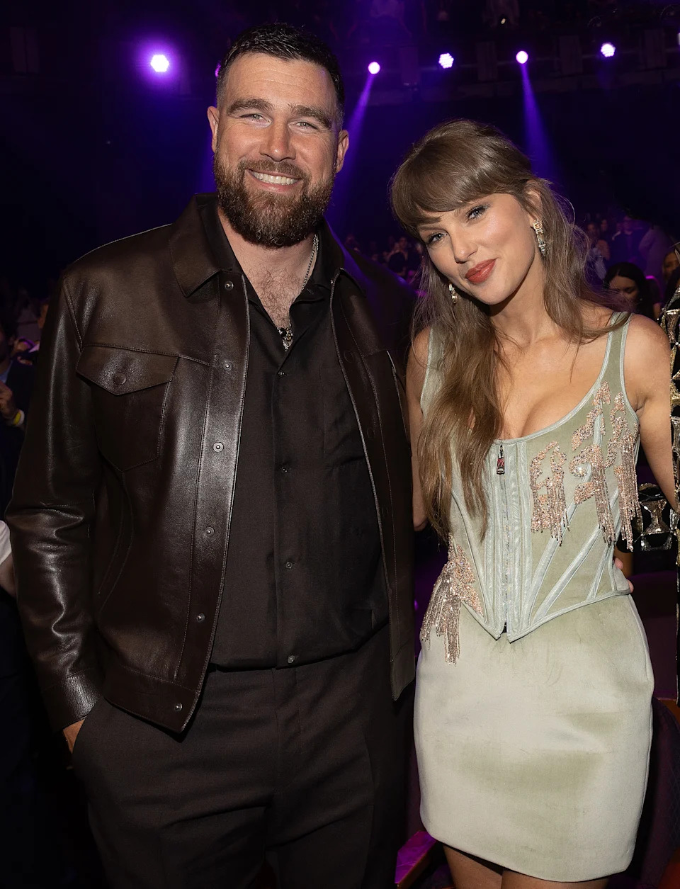 Trước giờ G đám cưới Taylor Swift: Cuối cùng đã rõ tung tích cô dâu, Selena Gomez lẻ bóng dẫn đầu dàn sao đổ bộ tiệc chào mừng- Ảnh 1.