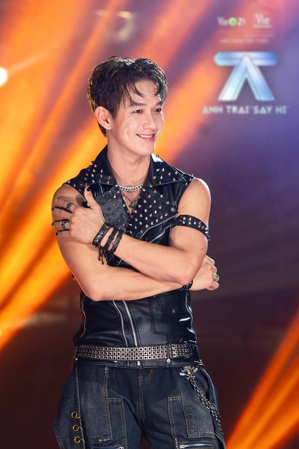 Mỹ nam Việt được báo Trung ca ngợi khí chất ăn đứt Song Joong Ki, từ chối đóng phim vì chỉ có mỗi nhan sắc- Ảnh 8.