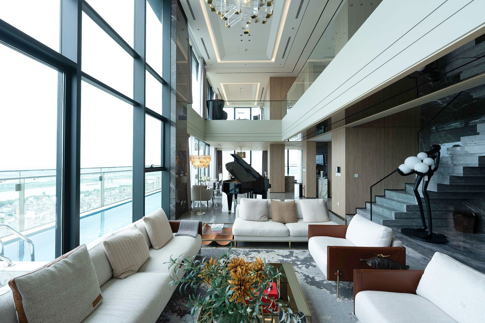 Giữa tầng không Ciputra, Sunshine Group kiến tạo “dinh thự” hàng hiệu hàng trăm m2 cho gia đình đa thế hệ ra sao?- Ảnh 1.
