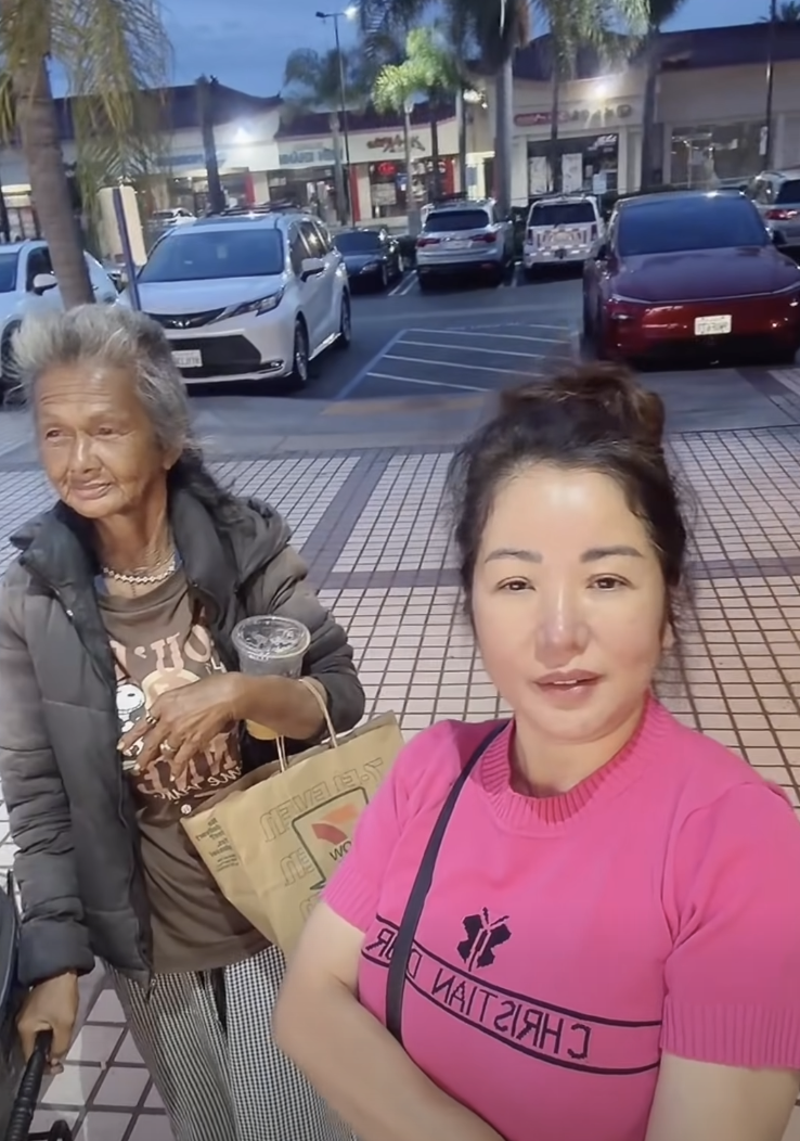 Nữ ca sĩ đình đám một thời nay hoá điên sống lang thang ở Mỹ, nghe nguyên nhân mà xót xa- Ảnh 2.