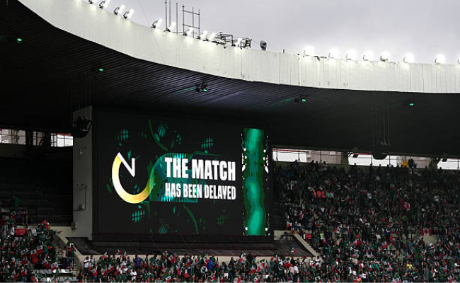 "Đại chiến" Mexico vs Anh: Cầu thủ ra sân khởi động, trận đấu bắt đầu vào 8h sáng nay sau 1 tiếng bị hoãn - Ảnh 10.