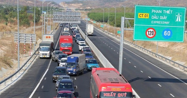Cao tốc Phan Thiết - Dầu Giây chính thức vận hành thu phí điện tử không dừng từ 22h ngày 2-3-2026. Ảnh: Lê Lâm