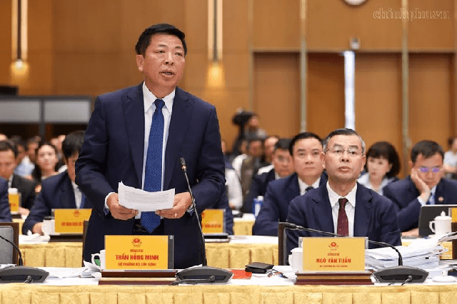 Bộ trưởng Bộ Xây dựng Trần Hồng Minh chia sẻ tại Hội nghị. (Ảnh: VGP/Nhật Bắc)