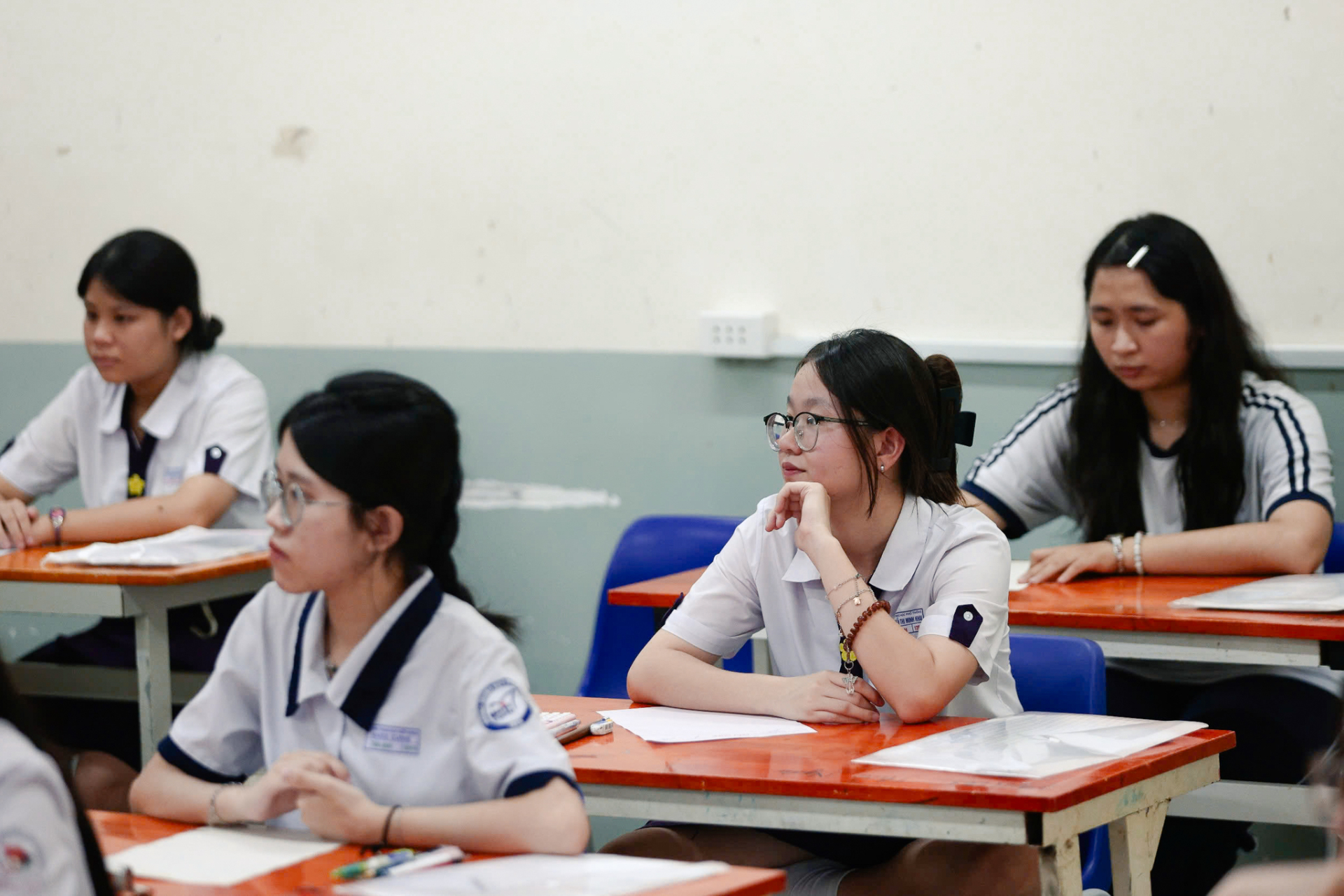 NÓNG: Chính phủ chỉ đạo rà soát toàn bộ kết quả kỳ thi tốt nghiệp THPT 2026 trên phạm vi cả nước- Ảnh 1.