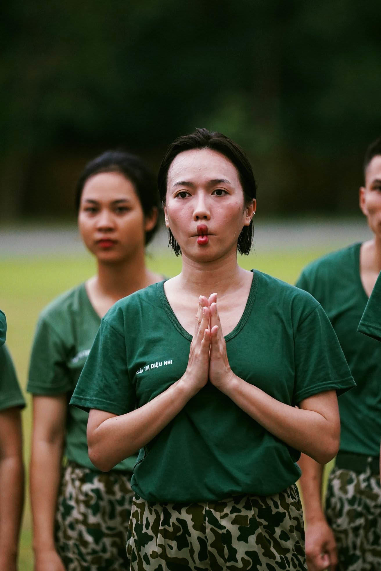Hàng trăm bình luận gọi Erik là "tướng quân kem nền phiên bản Việt"- Ảnh 6.