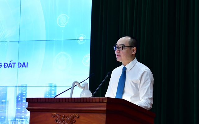 Phó Tổng Kiểm toán nhà nước Bùi Quốc Dũng phát biểu khai mạc Tọa đàm. Ảnh: MINH THÚY