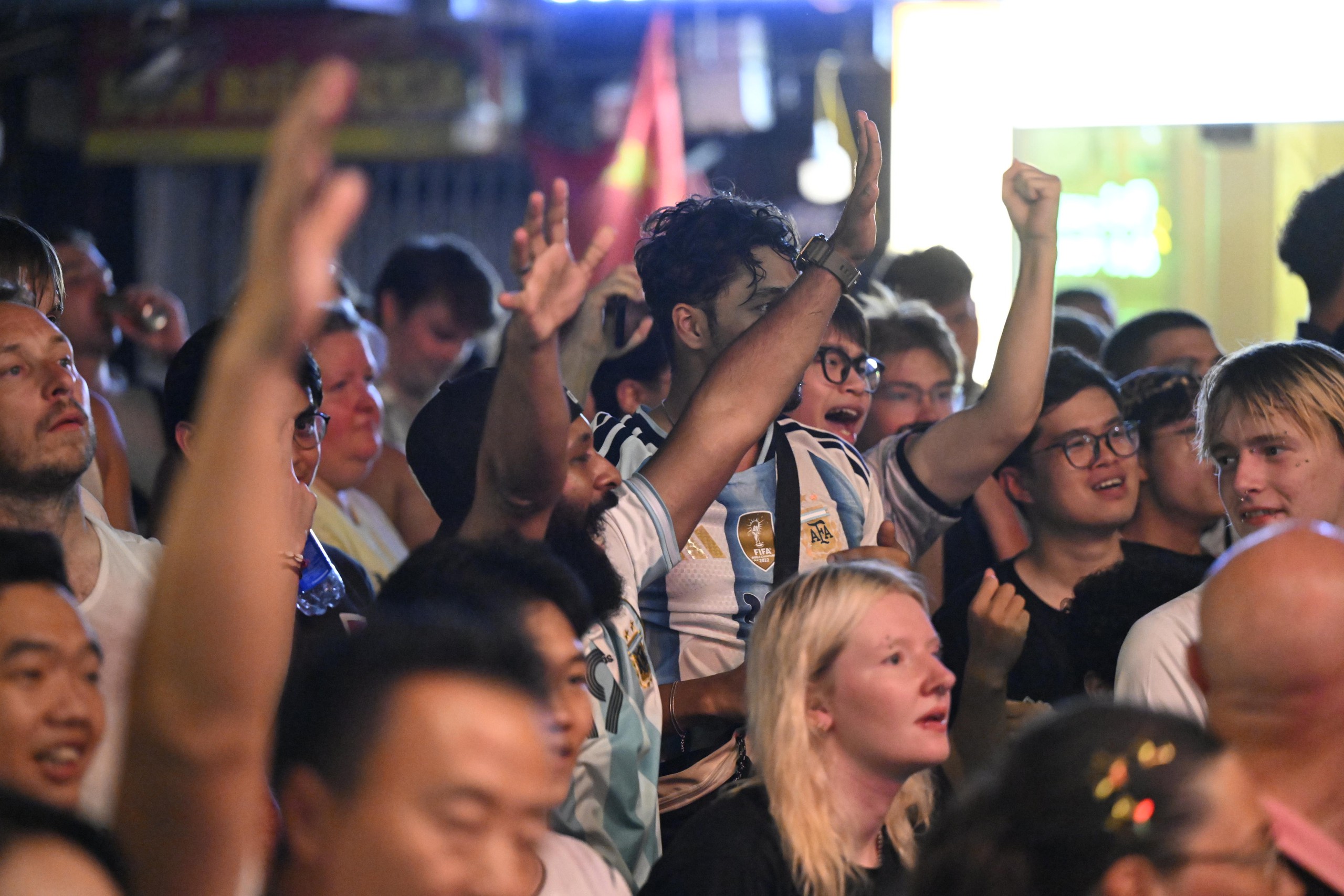 Màn ngược dòng khó tin của Argentina khiến fan như nổ tung: "Quá cảm xúc!" - Ảnh 33.