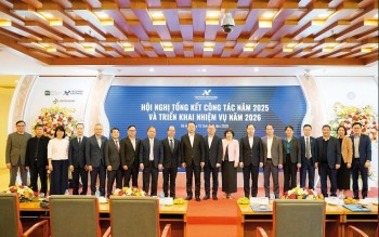 Đề xuất tăng phân cấp trong tổ chức và vận hành Sở Giao dịch Chứng khoán Việt Nam Đề xuất tăng phân cấp trong tổ chức và vận hành Sở Giao dịch Chứng khoán Việt Nam