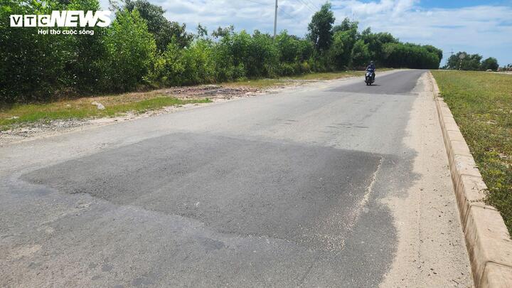 Cận cảnh dự án đường gần 1,4km hơn 100 tỷ chưa bàn giao đã lún ở Huế- Ảnh 10.
