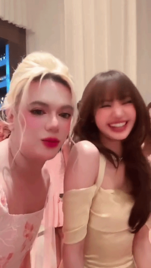 Lisa (BLACKPINK) đi đám cưới mà xinh hết phần thiên hạ!- Ảnh 2.