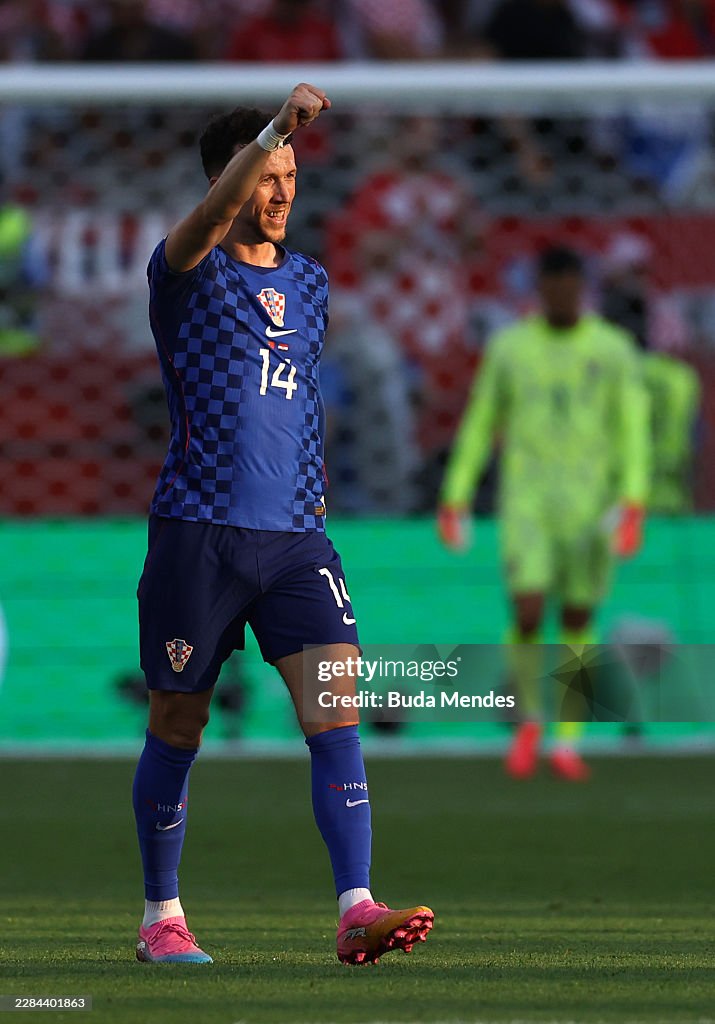 Diễn biến Bồ Đào Nha 0-1 Croatia: VÀO RỒI! Cầu thủ 37 tuổi ghi bàn mở tỉ số cho Croatia - Ảnh 1.