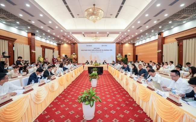 Mở rộng và phát triển đồng bộ thị trường vốn, đáp ứng nhu cầu tăng trưởng Mở rộng và phát triển đồng bộ thị trường vốn, đáp ứng nhu cầu tăng trưởng