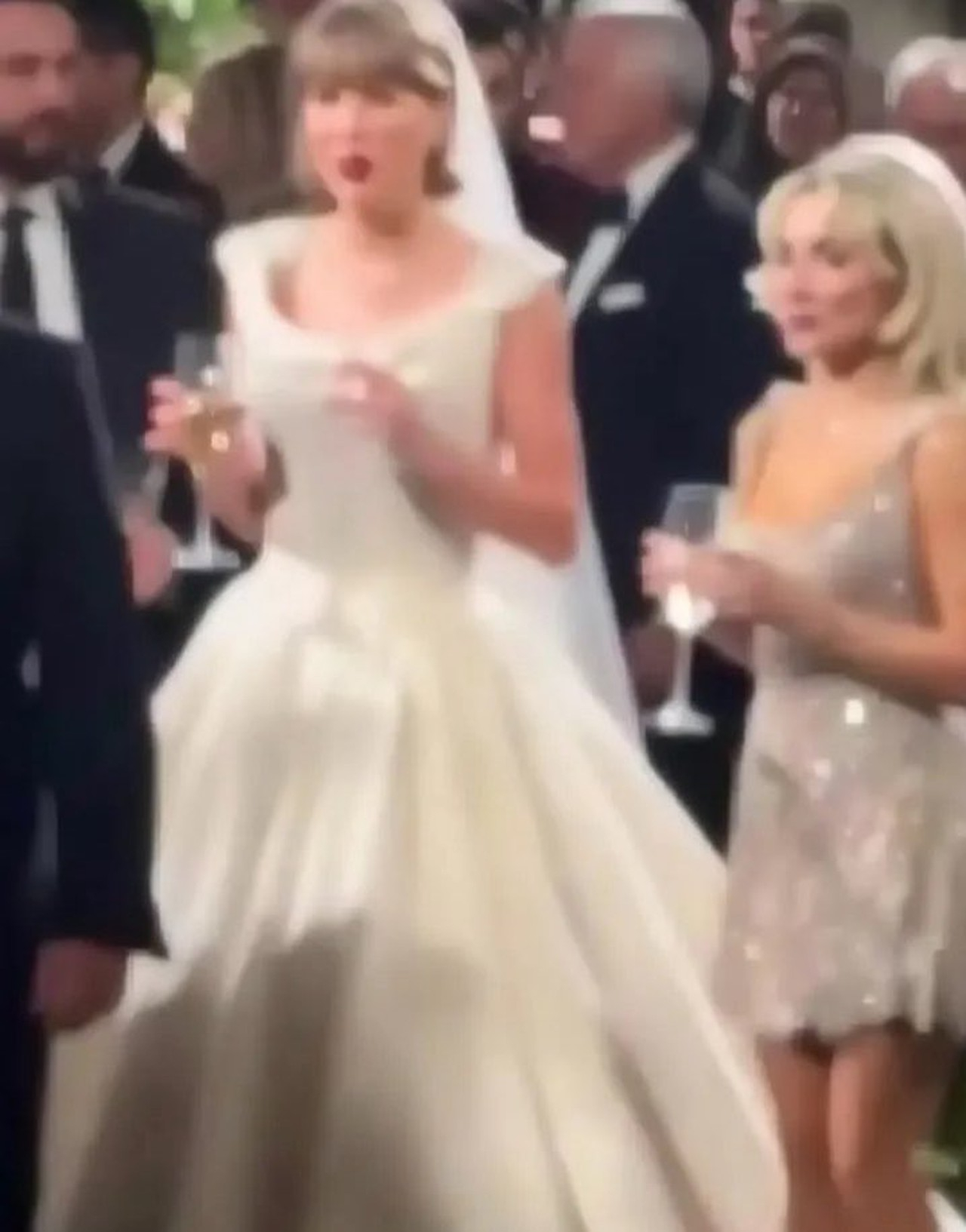 Chi tiết nhỏ - đẳng cấp cao trong đám cưới triệu đô của Taylor Swift- Ảnh 7.