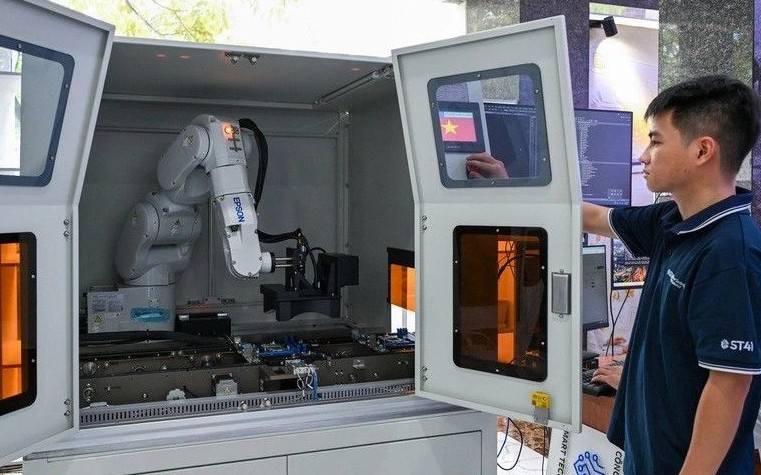 Hà Nội bắt tay doanh nghiệp công nghệ thúc đẩy chuyển đổi AI