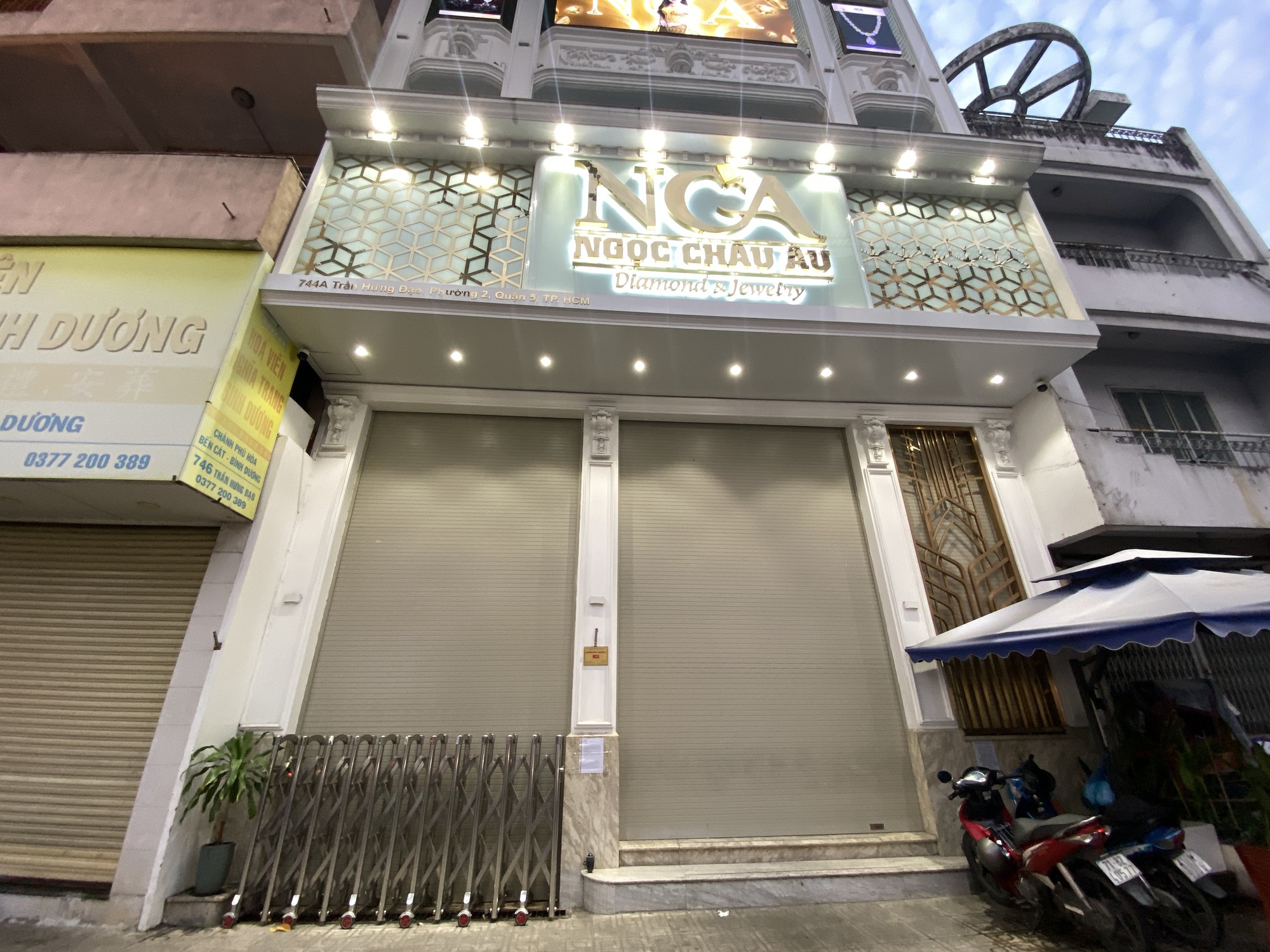 Ghi nhận chiều 14/7: Loạt tiệm vàng Ngọc Tâm, Kim Lý