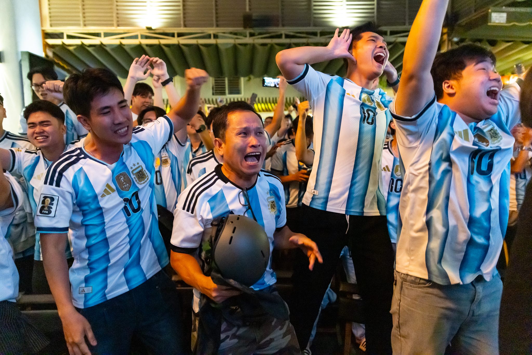 Màn ngược dòng khó tin của Argentina khiến fan như nổ tung: "Quá cảm xúc!" - Ảnh 26.