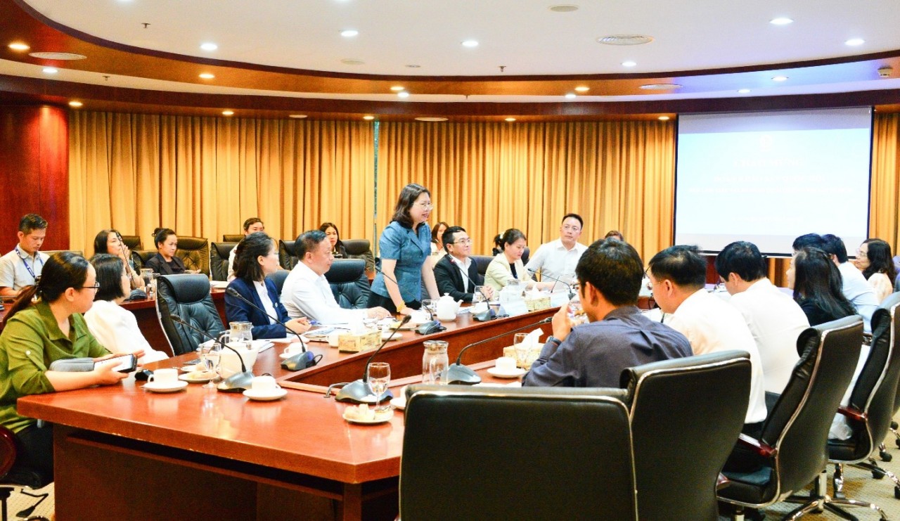 Khảo sát tình hình thực tiễn, phục vụ quá trình xây dựng Luật Chứng khoán sửa đổi tại HOSE Khảo sát tình hình thực tiễn, phục vụ quá trình xây dựng Luật Chứng khoán sửa đổi tại HOSE