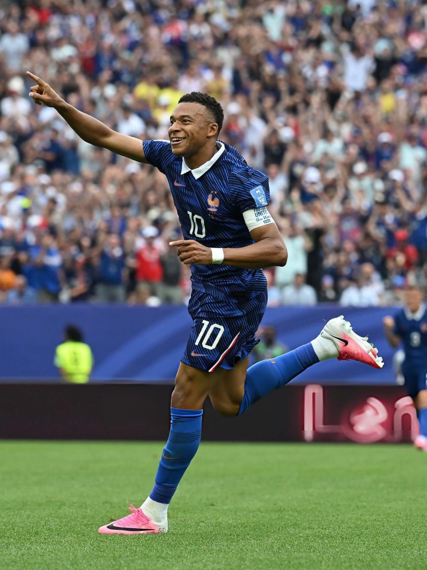 Bữa ăn của “kẻ độc tài” Kylian Mbappé - Ảnh 3.
