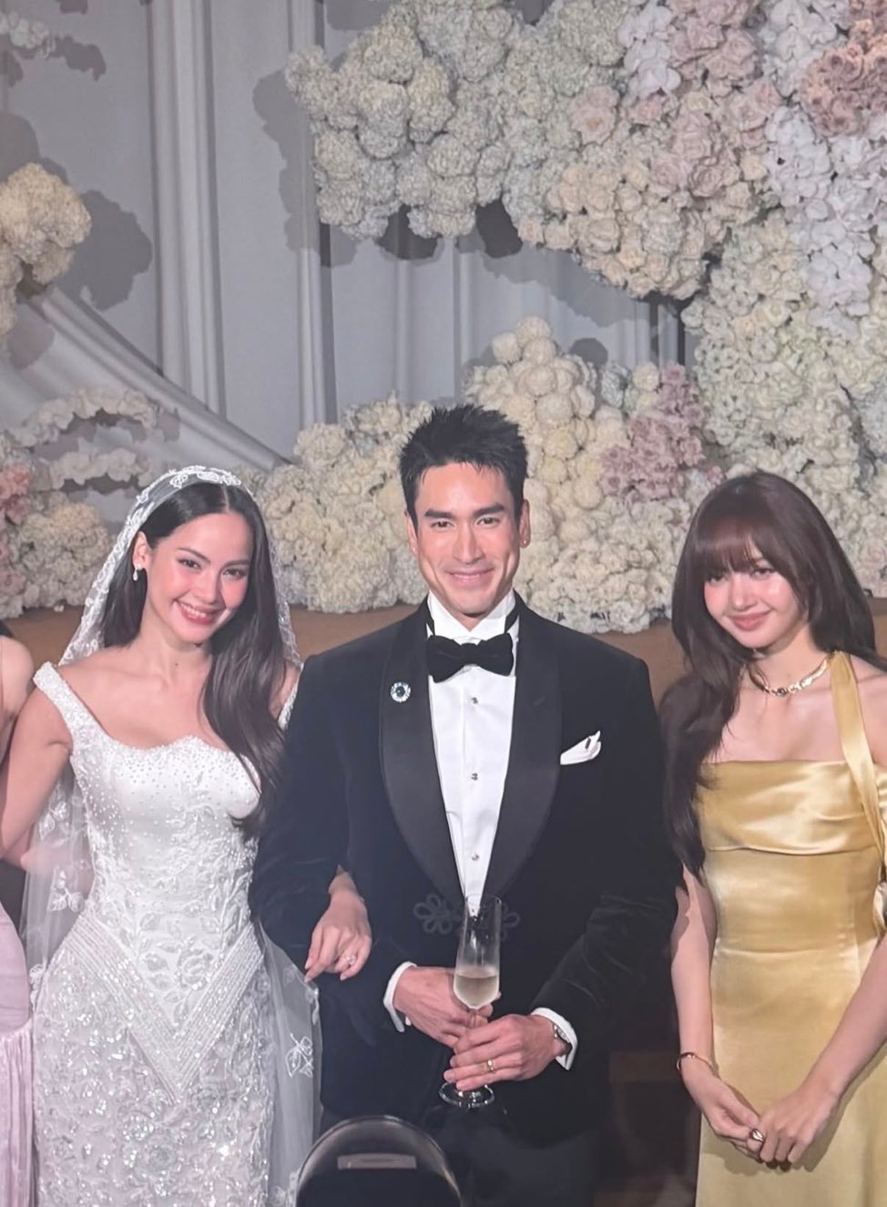Baifern bị sao nam xô ngã lăn quay ra đất, dàn sao hạng A loạn như "ong vỡ tổ"- Ảnh 6.
