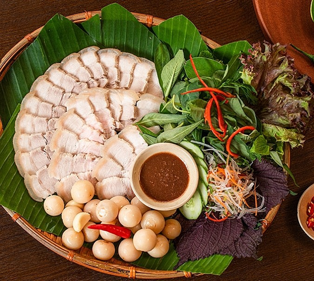 Loại thịt "quốc dân" người Việt ăn nhiều nhất, đứng thứ 4 thế giới: Rẻ hơn thịt bò, ngon không kém thịt cừu, làm cách này cực cuốn - Ảnh 1.