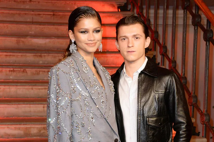 HOT: “Người nhện” Tom Holland và Zendaya bí mật đám cưới- Ảnh 1.