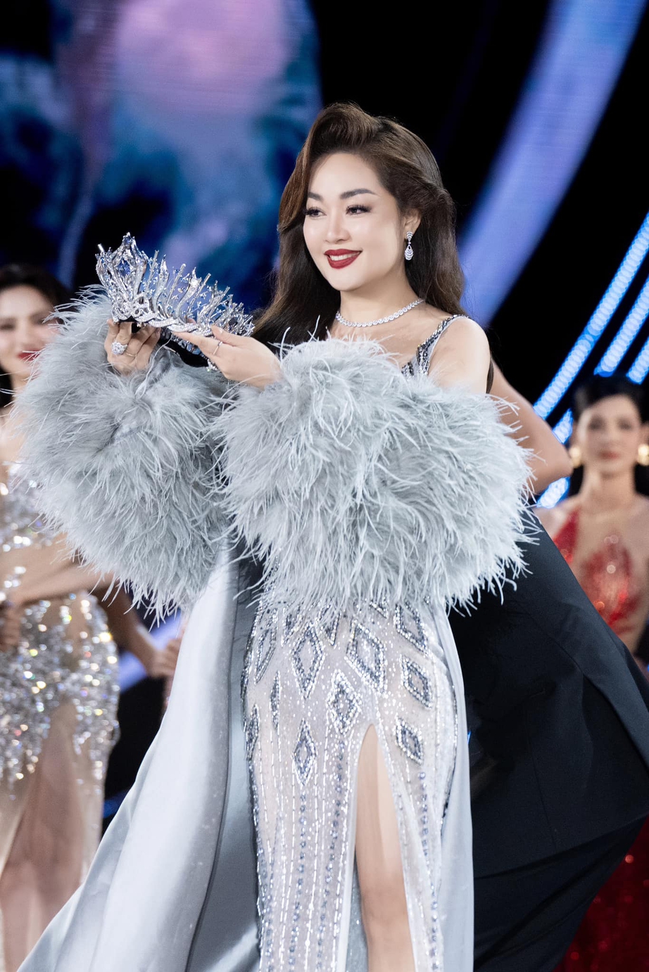 Á hậu Hoàng Thanh Nga vừa bị bắt trong đường dây buôn lậu kim cương xuyên quốc gia là ai?- Ảnh 5.