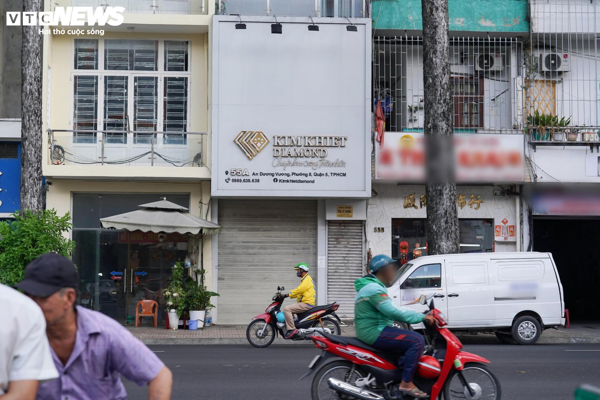Cửa hàng lớn đua nhau dừng hoạt động, thị trường kim cương TP.HCM 'đóng băng'- Ảnh 7.