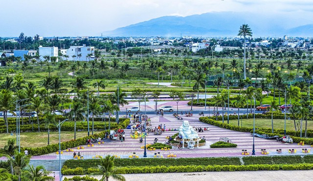 S-Light Tower - Điểm nhấn kiến trúc soi bóng “dòng sông ánh sáng” tại Đà Nẵng - Ảnh 3. S-Light Tower - Điểm nhấn kiến trúc soi bóng “dòng sông ánh sáng” tại Đà Nẵng - Ảnh 3.
