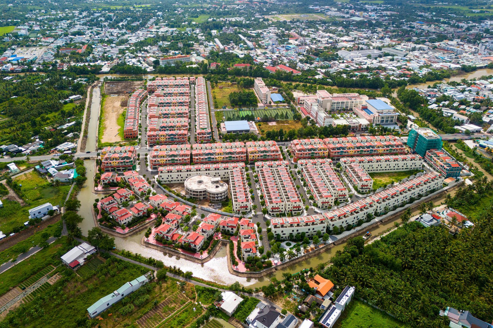 VIRES: Chu kỳ mới của bất động sản Vĩnh Long cần những khu đô thị quy hoạch đồng bộ - Ảnh 3.