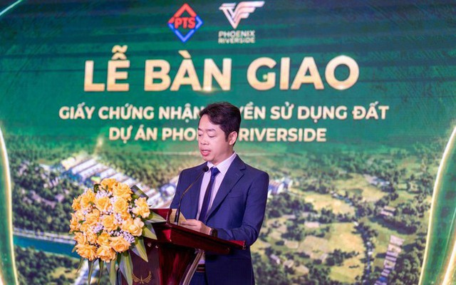Phoenix Riverside trao sổ hồng cho những cư dân đầu tiên, đánh dấu cột mốc mới