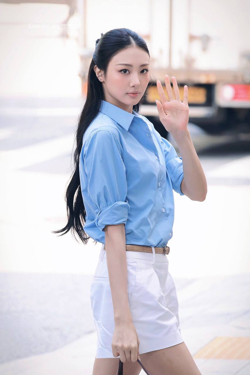 Gái xinh 2K5 được ví như Lee Hyori thế hệ mới, mặc kiểu gì cũng không thoát được "kiếp sang"- Ảnh 8.