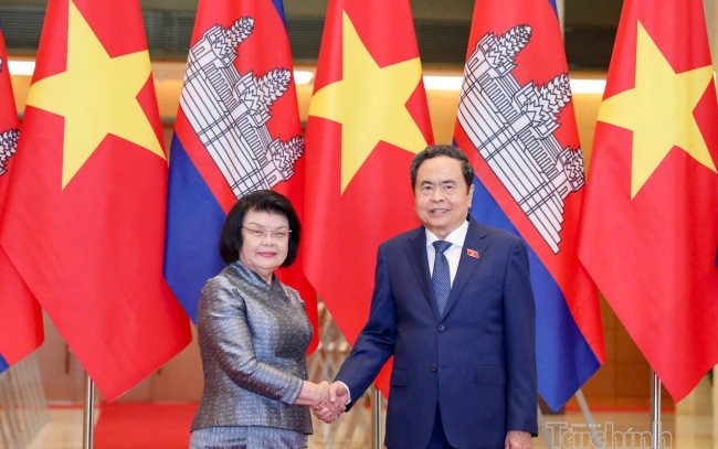 Chủ tịch Quốc hội Trần Thanh Mẫn chủ trì Lễ đón và Hội đàm với Chủ tịch Quốc hội Campuchia Samdech Khuon Sudary