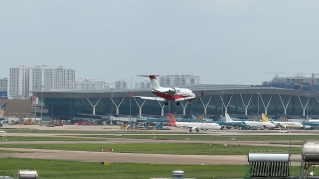 Tuần trước - 17/7, một máy bay lạ xuất hiện tại sân bay Tân Sơn Nhất- Ảnh 2.