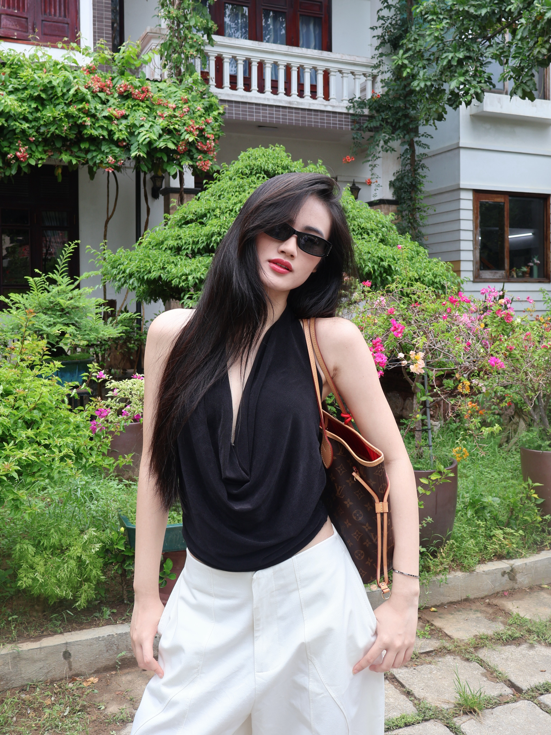 Mỹ nữ mặt xinh dáng đẹp, diện đồ cơ bản mà khí chất ngút ngàn: Nhìn là muốn thả tim ầm ầm- Ảnh 4.