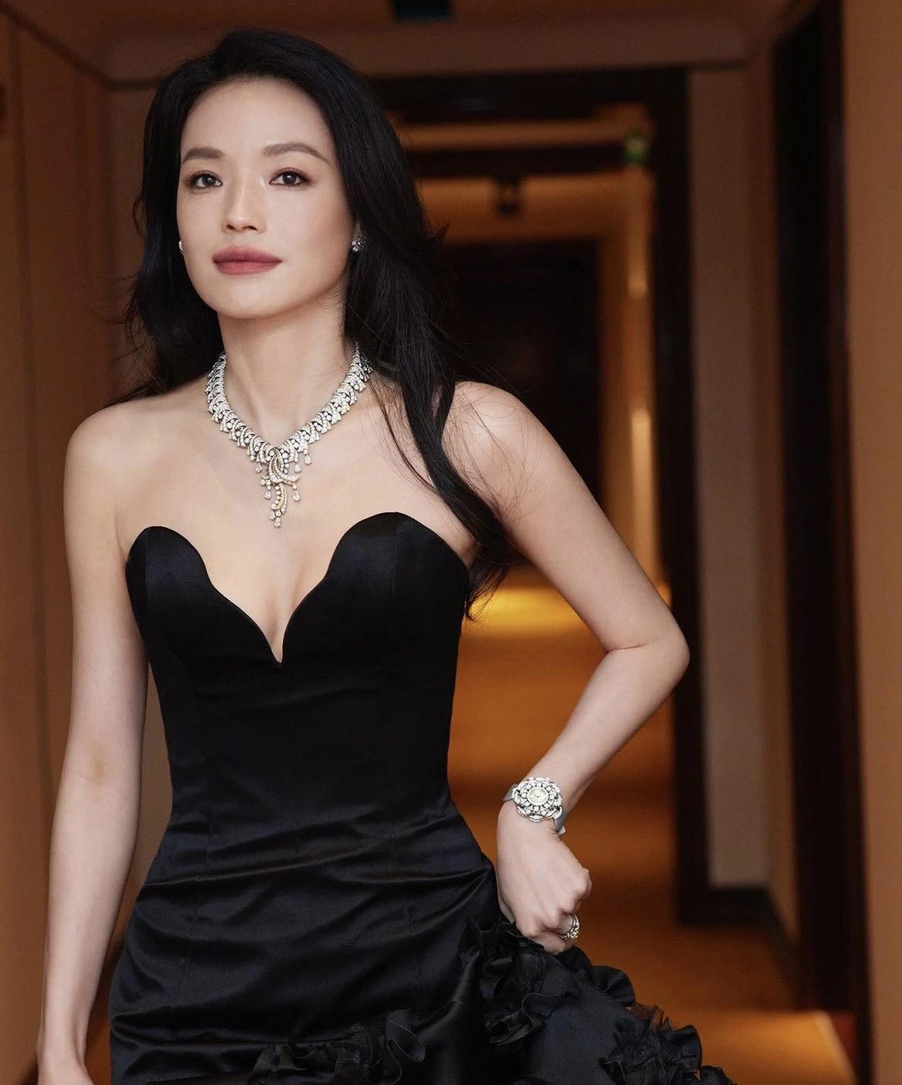 Mỹ nhân được ví trẻ chỉ bằng nửa tuổi thật: Mỗi ngày đều uống 3 món nước chống già cực giàu collagen, quá quen với người Việt- Ảnh 6.