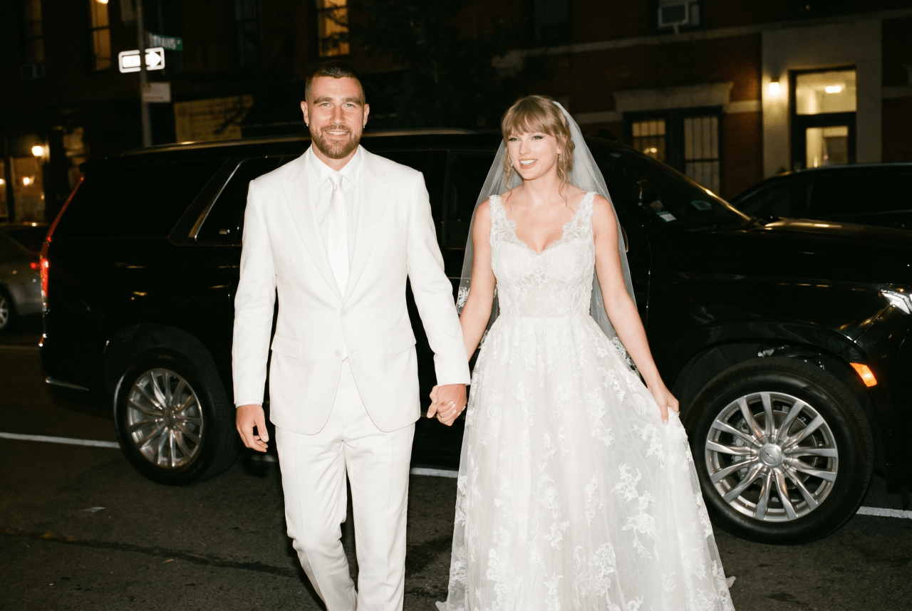 Chỉ có 4 từ để nói về siêu đám cưới của Taylor Swift và chồng cầu thủ: 